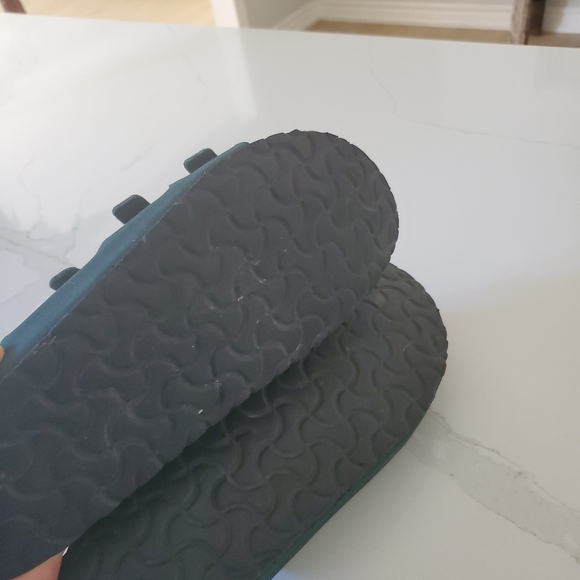 Flats - Picture 3 of 4